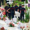 Laeticia Hallyday, Laura Smet, David Hallyday, Carl (chauffeur et garde du corps), Elyette (Mamie Rock) - Obsèques de Johnny Hallyday au cimetière de Lorient sur l'île Saint-Barthélemy, Antilles françaises, le 11 décembre 2017.