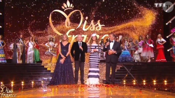 Sylvie Tellier, Iris Mittenaere, Jean-Pierre Foucault et Jean-Paul Gautier - Concours Miss France 2018. Sur TF1, le 16 décembre 2017.