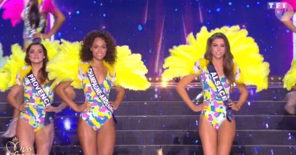 Les 30 Miss en maillot de bain - Concours Miss France 2018. Sur TF1, le 16 décembre 2017.