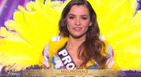 Miss Provence : Kleofina Pnishi en maillot  - Concours Miss France 2018. Sur TF1, le 16 décembre 2017.