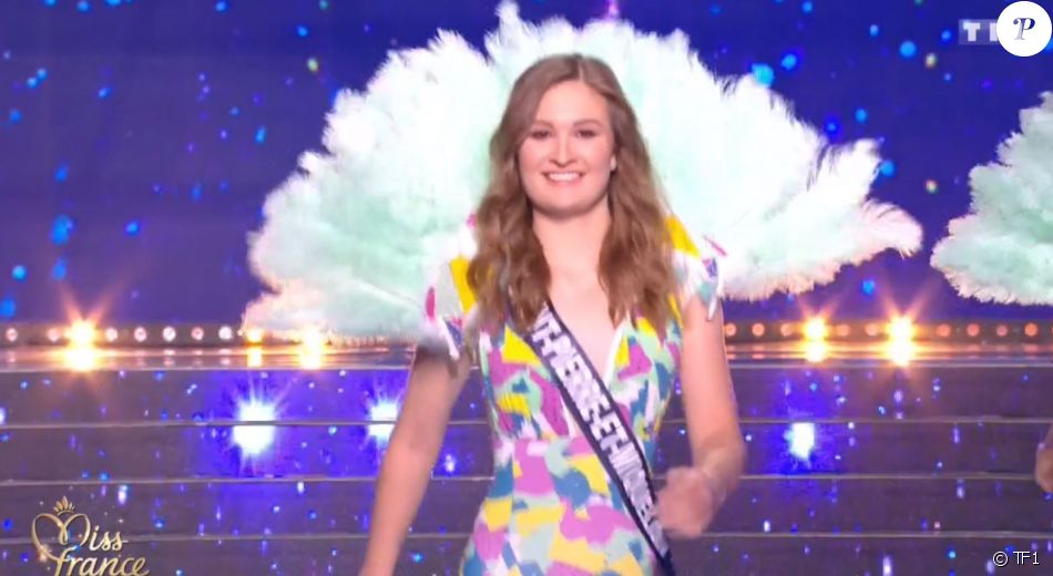 Miss Saint Pierre Et Miquelon Heloise Urtizberea En Maillot De Bain Concours Miss France 2018 Sur Tf1 Le 16 Decembre 2017 Purepeople