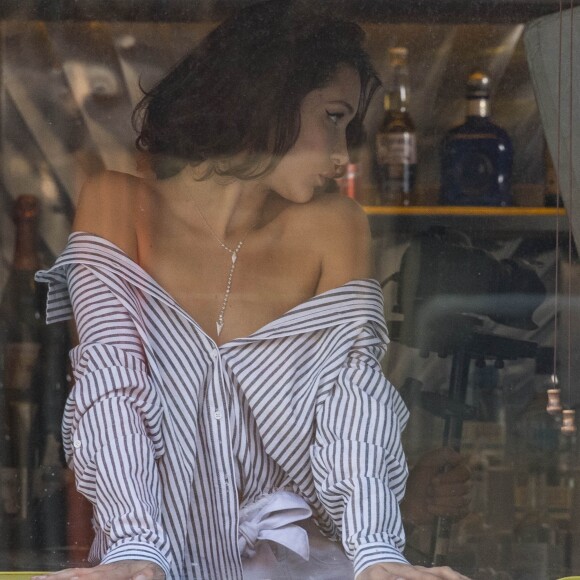 Bella Hadid en séance photo à l'ACME Studio à Brooklyn. New York, le 11 décembre 2017.
