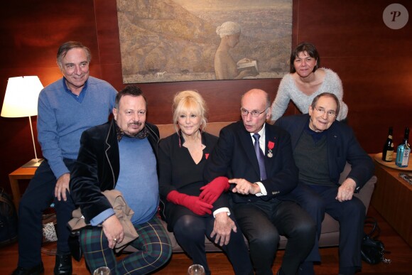 Exclusif - Allain Bougrain-Dubourg, Henry-Jean Servat, Boris Cyrulnik, Robert Hossein - Mylène Demongeot a été décorée du titre de chevalier de la Légion d'honneur par l'éthologue Boris Cyrulnik à Paris. Le 15 décembre 2017 © Daniel Angeli - Stéphane Mulys / Bestimage