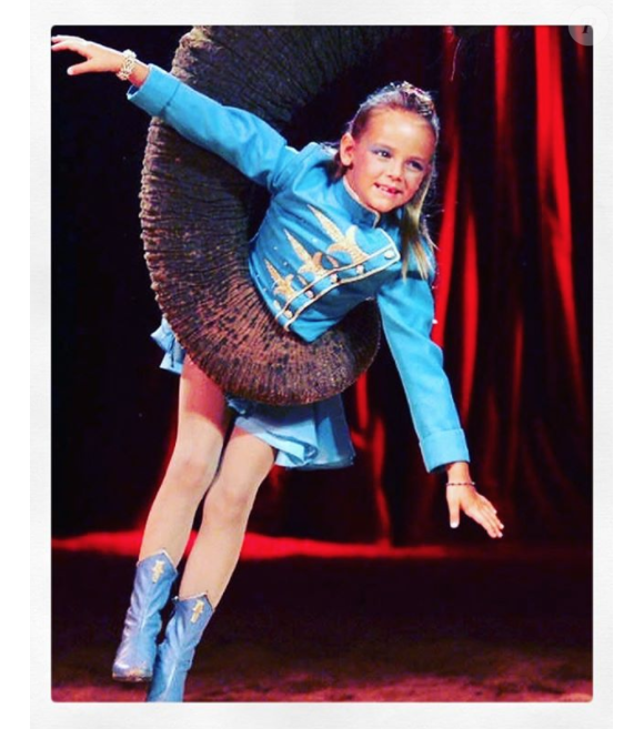 Pauline Ducruet, enfant, sur la piste du Festival International du Cirque de Monte-Carlo. Photo Instagram du 17 décembre 2017.