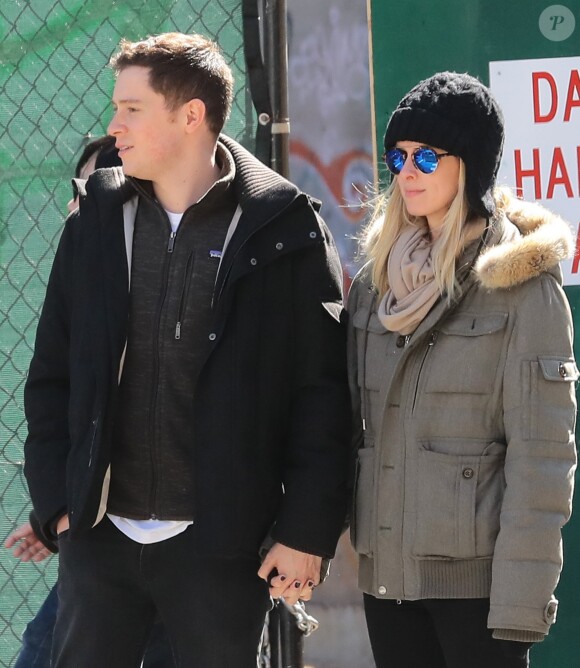 Nicky Hilton Rothschild se balade avec son mari James Rothschild dans les rues de New York, le 19 mars 2017