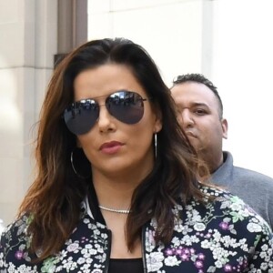 Exclusif - Eva Longoria est allée déjeuner sur Rodeo Drive à Beverly Hills, le 27 novembre 2017.