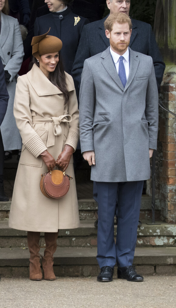 Meghan Markle avec le prince Harry et la famille royale britannique le 25 décembre 2017 lors de la messe de Noël à Sandringham dans le Norfolk.