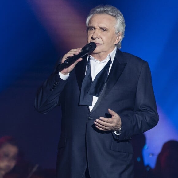 Exclusif - Michel Sardou en concert à la Seine Musicale le 26 décembre 2017 à Boulogne-Billancourt. L'artiste y chantera jusqu'au 7 janvier 2018 avant de partir en tournée dans toute la France et de clore l'aventure par deux ultimes concerts à la Seine Musicale les 23 et 24 mars. © Pierre Perusseau / Bestimage 