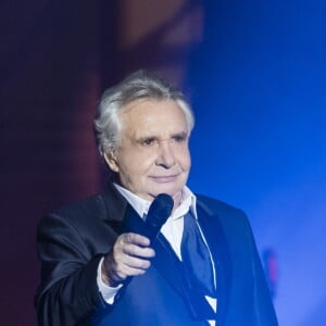 Exclusif - Michel Sardou en concert à la Seine Musicale le 26 décembre 2017 à Boulogne-Billancourt. L'artiste y chantera jusqu'au 7 janvier 2018 avant de partir en tournée dans toute la France et de clore l'aventure par deux ultimes concerts à la Seine Musicale les 23 et 24 mars. © Pierre Perusseau / Bestimage 