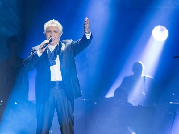 Exclusif - Michel Sardou en concert à la Seine Musicale le 26 décembre 2017 à Boulogne-Billancourt. L'artiste y chantera jusqu'au 7 janvier 2018 avant de partir en tournée dans toute la France et de clore l'aventure par deux ultimes concerts à la Seine Musicale les 23 et 24 mars. © Pierre Perusseau / Bestimage 