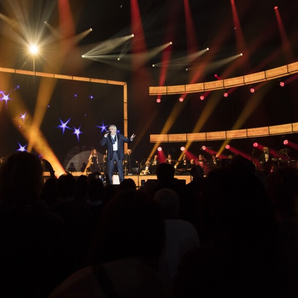 Exclusif - Michel Sardou en concert à la Seine Musicale le 26 décembre 2017 à Boulogne-Billancourt. L'artiste y chantera jusqu'au 7 janvier 2018 avant de partir en tournée dans toute la France et de clore l'aventure par deux ultimes concerts à la Seine Musicale les 23 et 24 mars. © Pierre Perusseau / Bestimage 