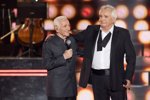 Exclusif - Charles Aznavour et Michel Sardou - Enregistrement de l'émission "Dernier Show" de Michel Sardou, qui sera diffusée le 21 octobre en prime time sur France 2, depuis le Palais des Sports à Paris, le 12 septembre 2017.  © Pierre Perusseau / Bestimage