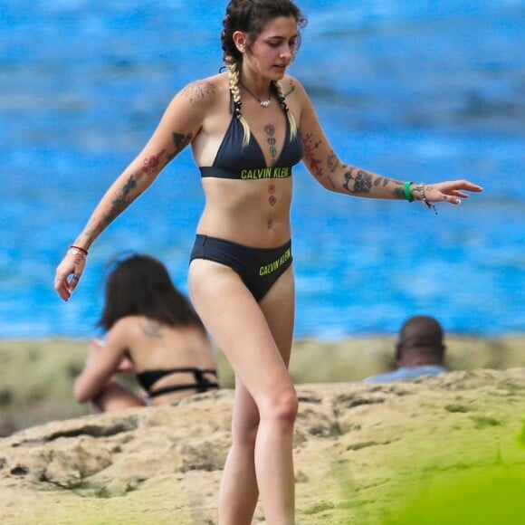 Exclusif - Paris Jackson et Omer Bhatti en vacances à Hawaï, le 25 décembre 2017.