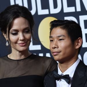 Angelina Jolie et son fils Pax sur le tapis rouge de la 75ème cérémonie des Golden Globe Awards au Beverly Hilton à Los Angeles, le 7 janvier 2018. © Chris Delmas/Bestimage