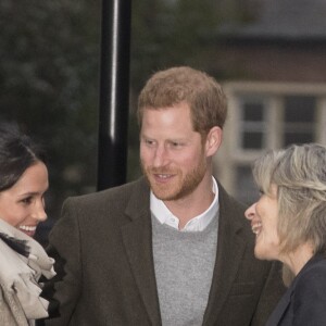 Le prince Harry et Meghan Markle arrivent à la station de radio Reprezent dans le quartier de Brixton à Londres le 9 janvier 2018.