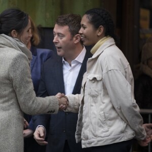 Le prince Harry et Meghan Markle arrivent à la station de radio Reprezent dans le quartier de Brixton à Londres le 9 janvier 2018.