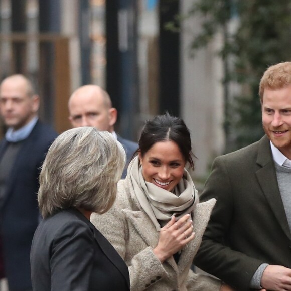 Le prince Harry et Meghan Markle arrivent à la station de radio Reprezent dans le quartier de Brixton à Londres le 9 janvier 2018.