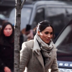 Le prince Harry et Meghan Markle arrivent à la station de radio Reprezent dans le quartier de Brixton à Londres le 9 janvier 2018.