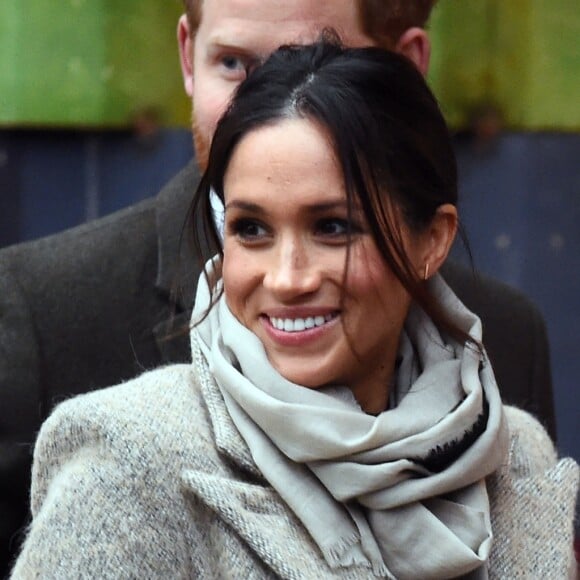 Le prince Harry et Meghan Markle arrivent à la station de radio Reprezent dans le quartier de Brixton à Londres le 9 janvier 2018.