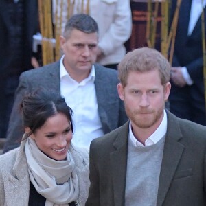 Le prince Harry et sa fiancée Meghan Markle quittent la station de radio Reprezent à Londres le 9 janvier 2018.