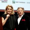 Catherine Deneuve, Roman Polanski - Remise du Prix Lumière 2016 à Catherine Deneuve lors du 8ème Festival Lumière à Lyon. Le 14 octobre 2016 © Dominique Jacovides / Bestimage