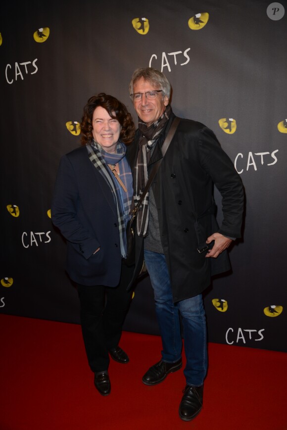 Yves Duteil et sa femme Noëlle - Première de la comédie musicale "Cats" au théâtre Mogador à Paris, le 1er octobre 2015.
