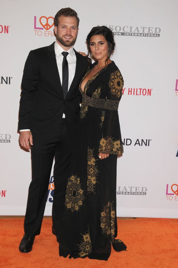 Jamie-Lynn Sigler et son mari Cutter Dykstra lors de la 24ème soirée annuelle "Race To Erase MS" à l'hôtel Beverly Hilton de Los Angeles le 5 mai 2017.
