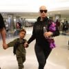 Amber Rose et son fils Sebastian Taylor arrivent à l'aéroport de LAX à Los Angeles, le 19 octobre 2017.