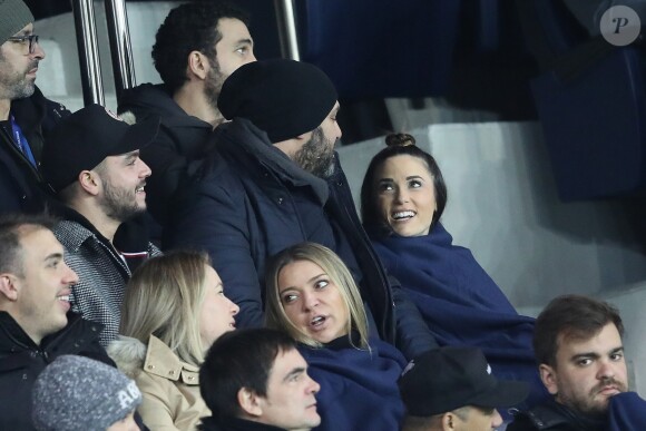 Capucine Anav et Dj Noyz (Noam Smadja frère de K. Adams) - Célébrités dans les tribunes du parc des princes lors du match de football de ligue 1, Paris Saint-Germain (PSG) contre Dijon Football Côte-d'Or (DFCO), à Paris, France, le 17 janvier 2018. le PSG s'impose 8-0.