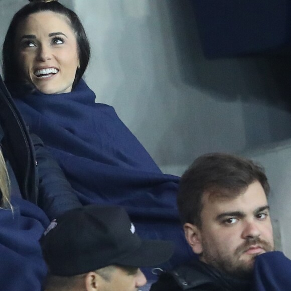 Capucine Anav et Dj Noyz (Noam Smadja frère de K. Adams) - Célébrités dans les tribunes du parc des princes lors du match de football de ligue 1, Paris Saint-Germain (PSG) contre Dijon Football Côte-d'Or (DFCO), à Paris, France, le 17 janvier 2018. le PSG s'impose 8-0.