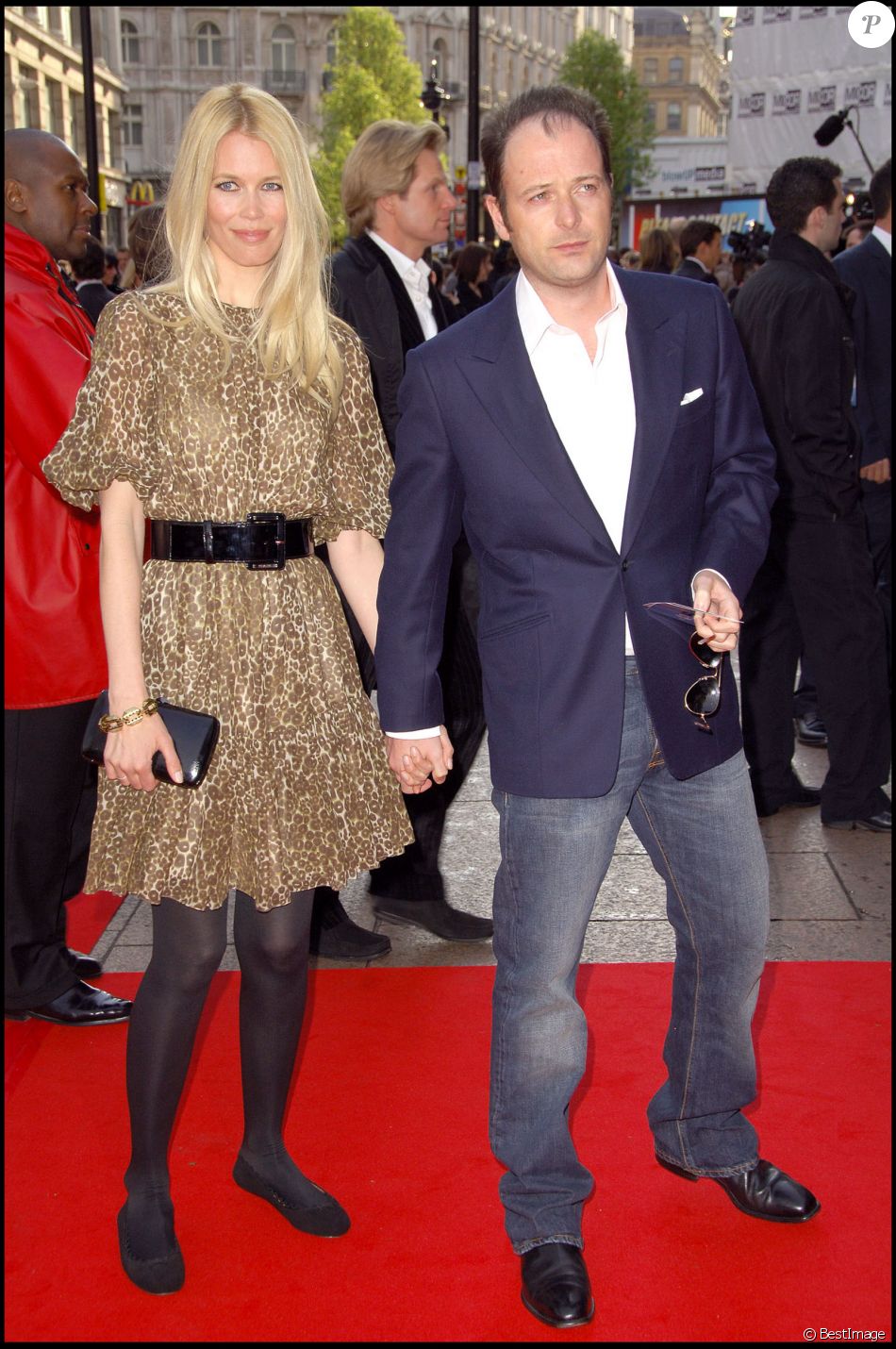 Claudia Schiffer et Matthew Vaughn à Londres en 2008 Purepeople Claudia Schiffer et Matthew Vaughn à Londres en 2008 Purepeople