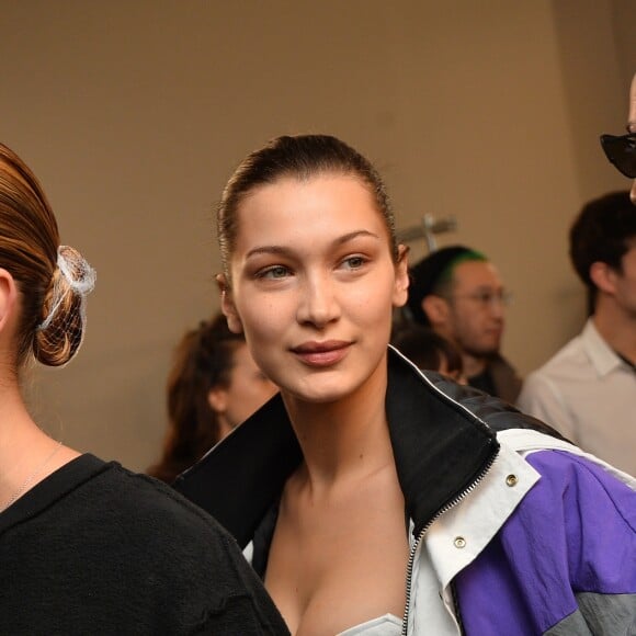 Bella Hadid en backstage du défilé de mode "Alexandre Vauthier", collection Haute-Couture printemps-été 2018, à Paris le 23 janvier 2018. © Veeren / CVS / Bestimage