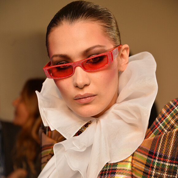 Bella Hadid en backstage du défilé de mode "Alexandre Vauthier", collection Haute-Couture printemps-été 2018, à Paris le 23 janvier 2018. © Veeren / CVS / Bestimage