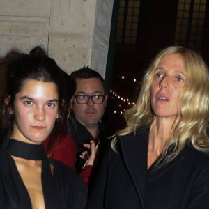 Sandrine Kiberlain et sa fille Suzanne Lindon - Arrivée au défilé et l'aftershow Jacquemus lors de la Fashion Week Printemps/Ete 2018 de Paris au musée National Picasso à Paris, France, le 25 septembre 2017. © CVS-Veeren/Bestimage