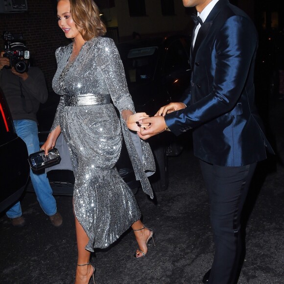 John Legend et sa femme Chrissy Teigen enceinte se rendent à la 60ème cérémonie des Grammy Awards au Madison Square Garden à New York, le 28 janvier 2018.