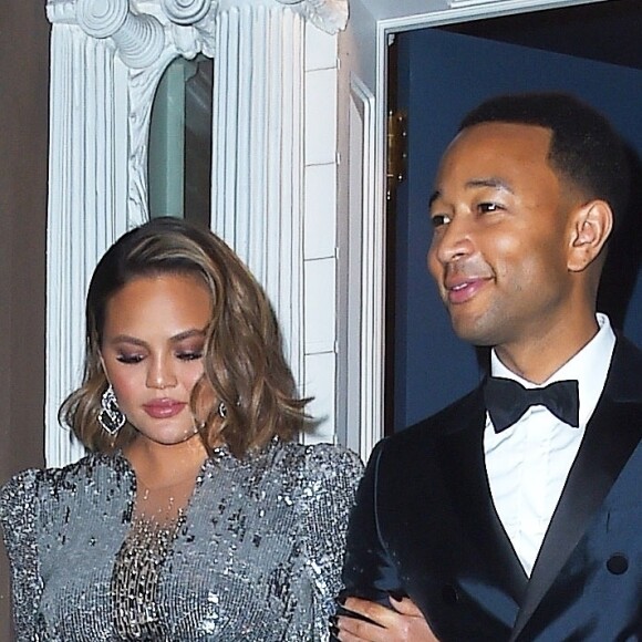 John Legend et sa femme Chrissy Teigen enceinte se rendent à la 60ème cérémonie des Grammy Awards au Madison Square Garden à New York, le 28 janvier 2018.