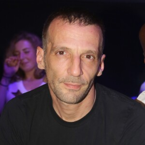 Mathieu Kassovitz assiste au combat de boxe "Tony Yoka - Travis Clarke" au Palais des Sports de la Porte Versailles à Paris. Cette rencontre était le premier combat pro de Tony Yoka. Il a gagné par KO au 2ème round. Paris, le 2 juin 2017. © CVS/Bestimage  Celebrities at boxing fight "Tony Yoka vs Travis Clarke" held at the Palais des Sports de la Porte de Versailles in Paris. It was Tony Yoka's first professional boxing fight. He won by KO during the 2nd round. Paris, June 2nd, 2017.02/06/2017 - Paris