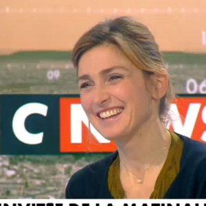 Julie Gayet sur le plateau de "La Matinale" sur CNews le 30 janvier 2018