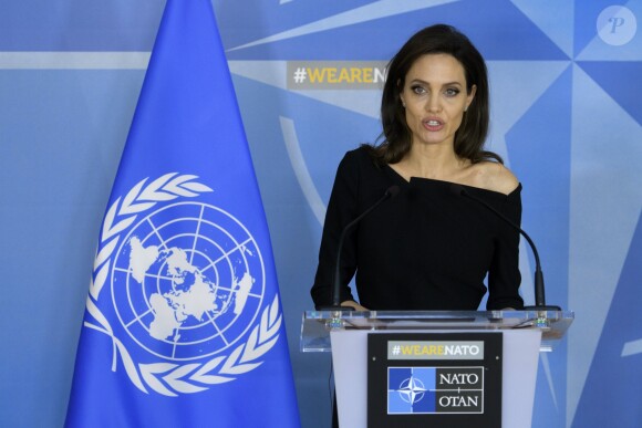 Angelina Jolie en visite au siège de l'OTAN à Bruxelles en Belgique le 31 janvier 2018.