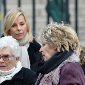 Laurence Piquet et Line Renaud - Sorties de l'église de la Madeleine après les obsèques de Johnny Hallyday à Paris le 9 décembre 2017. © Veeren / Bestimage  Celebs leaving church of La Madeleine for the funeral of Johnny Hallyday in Paris on December 9, 2017.09/12/2017 - Paris