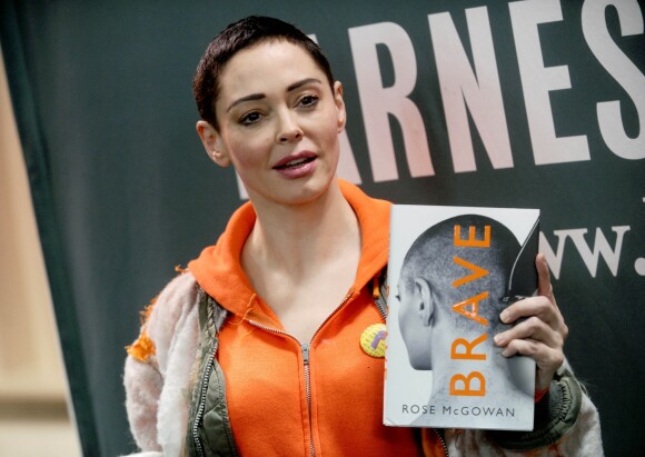 Rose McGowan en dédicace de son livre "Brave" chez Barnes & Noble à New York. Le 31 janvier 2018