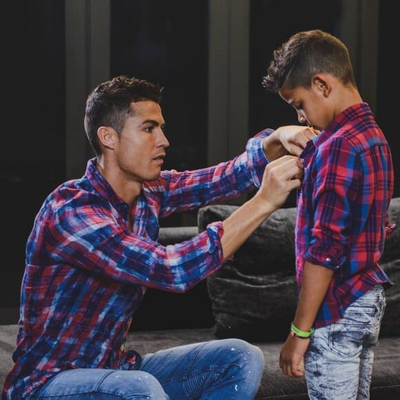 Cristiano Ronaldo et Cristiano Jr. pour CR7. Novembre 2017.