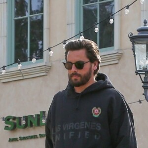 Scott Disick et sa compagne Sofia Richie sont allés déjeuner au restaurant Sugarfish à Calabasas, le 30 janvier 2018