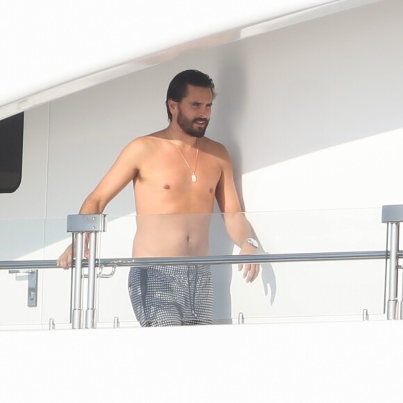 Exclusif - Scott Disick et sa compagne Sofia Richie en vacances sur un mega yacht à Punta Mita au Mexique le 17 janvier 2018.