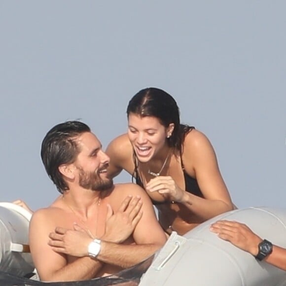 Exclusif - Scott Disick et sa compagne Sofia Richie en vacances sur un mega yacht à Punta Mita au Mexique le 17 janvier 2018.