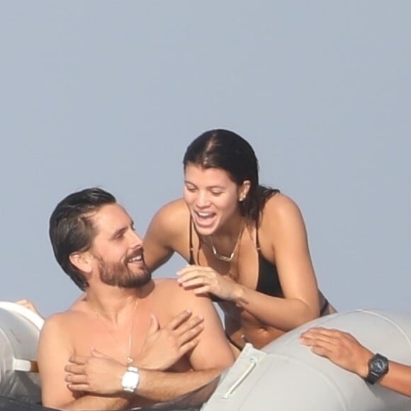 Exclusif - Scott Disick et sa compagne Sofia Richie en vacances sur un mega yacht à Punta Mita au Mexique le 17 janvier 2018.