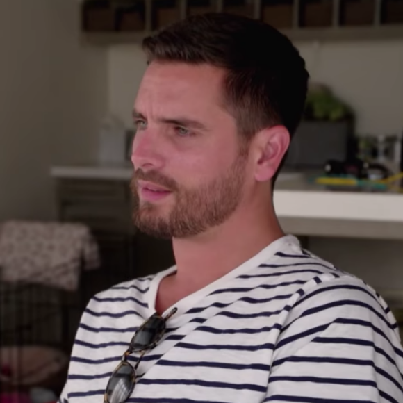 Scott Disick se fait interroger par Kris Jenner sur sa relation avec Sofia Richie dans "L'incroyable famille Kardashian". Février 2018.