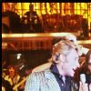 Gérard Depardieu et Johnny Hallyday avec Eddy Mitchell à Paris en 1980.