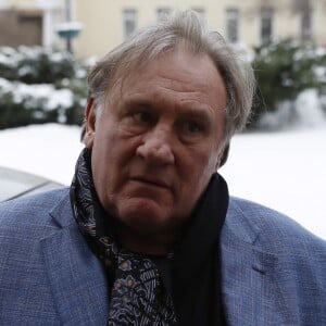 Gérard Depardieu visite une école militaire de jeunes filles à Moscou, le 9 décembre 2017. Artyom Geodakyan / Itar Tass / Bestimage