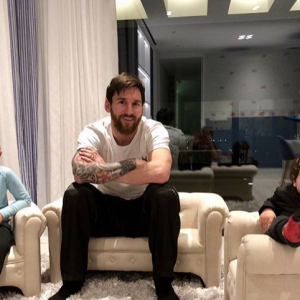 Lionel Messi pose avec ses fils Thiago et Mateo, photo Instagram du 9 février 2018